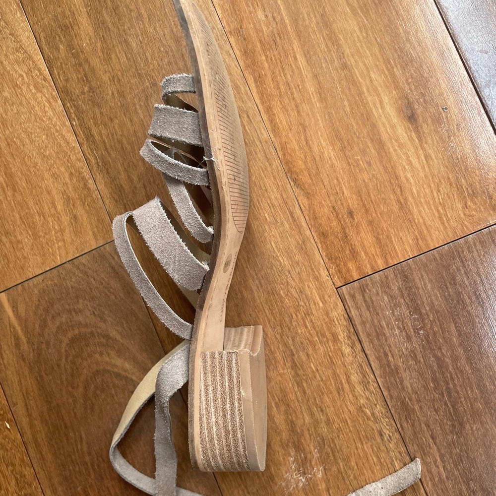 Lucky Brand Tan Suede Sandals